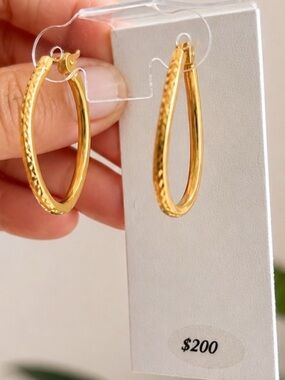 NWT 14K Gold Plated Oval Hoop Textured Earrings Textured Twist Macy’s